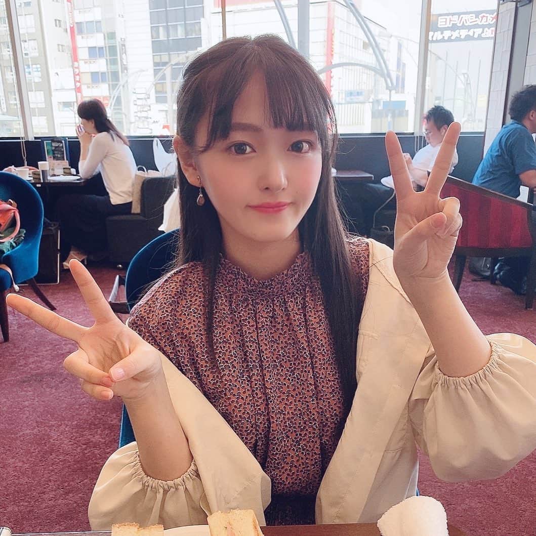 藤本りの加のインスタグラム：「【お知らせ💌】 本日から東洋大学もWeb投票が始まりました！ ・ 1人1日1回まで投票出来ますので、ぜひ藤本りの加に宜しくお願い致します🧸🎈 ・ 投票ページは私のプロフィール欄の下にあるURLから飛べます🦢 ・ #東洋大学 #ミスミスター東洋2020 #藤本りの加 #投票 #開始 #サロモ #ヘアサロン #サロンモデル #ポートレート撮影 #モデル #撮影 #Instagram #likeforlikes #l4l #instagood #instalike #miss #misscontest #toyouniversity」