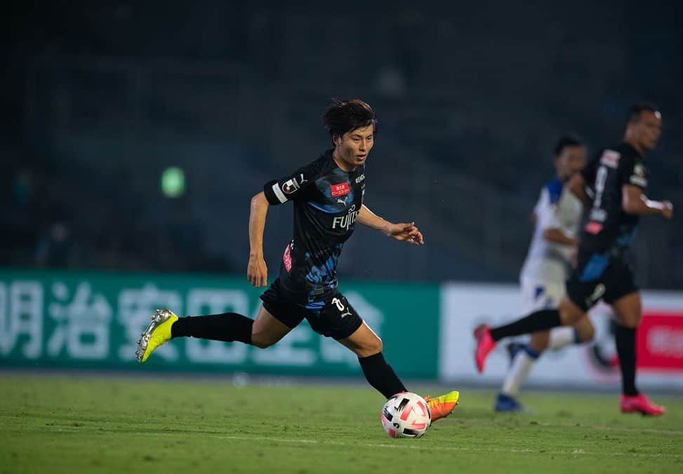 脇坂泰斗のインスタグラム：「8連勝 次はルヴァン。 大会変わりますが 勝ちながら成長！！ #川崎フロンターレ #frontale #同期 #相棒」