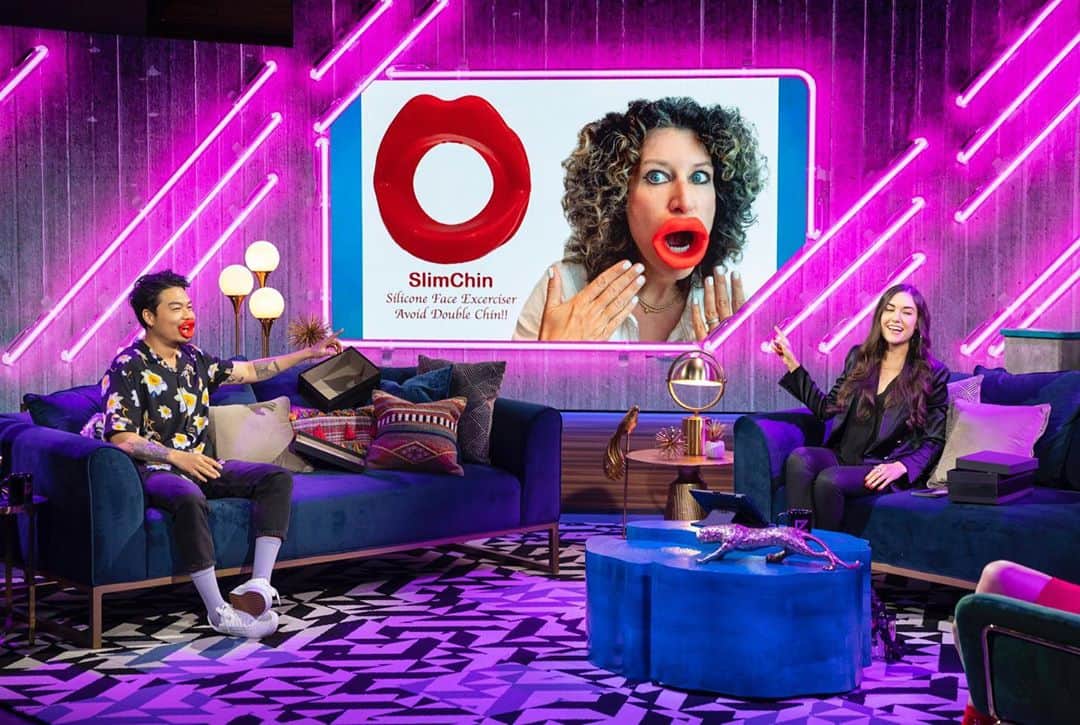 のインスタグラム：「Thanks for all of your support on our first episode of ‘Grey Area’ last night for @watchvenn and thanks to @daddyissues_ for being our first guest. . . @daddyissues_  @tootiredtobecrazy」