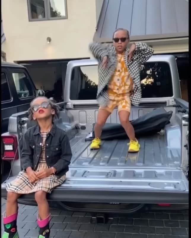 メジャー・レーザーのインスタグラム：「Riley curry killing the @beyonce choreography 👌via @ayeshacurry」
