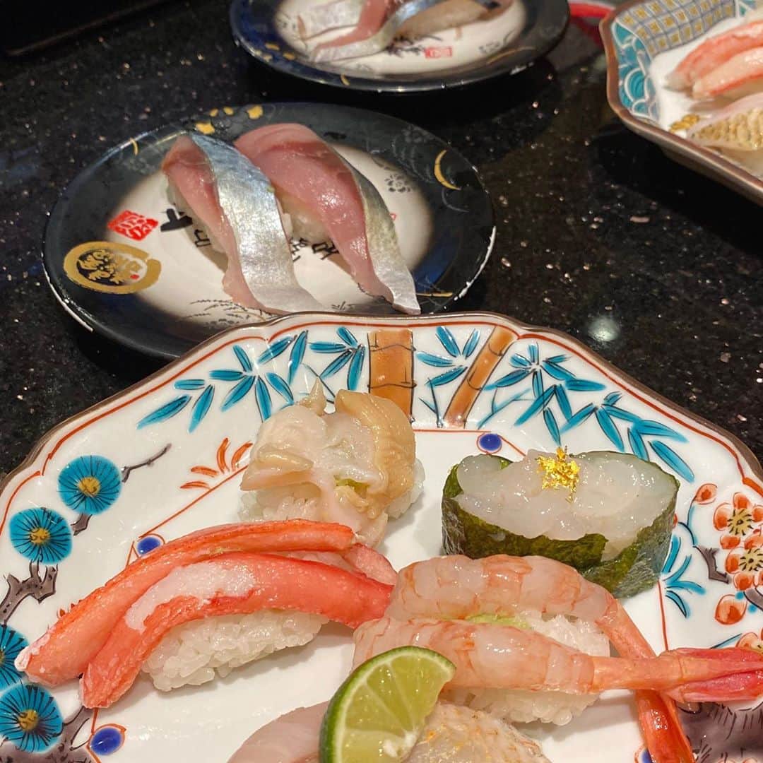 ケチャップ河合さんのインスタグラム写真 - (ケチャップ河合Instagram)「寿司食う」8月9日 13時20分 - ketchupkawai