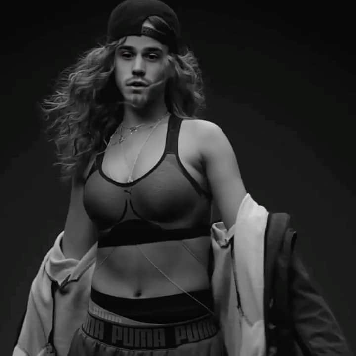 ブランドン・シェイアのインスタグラム：「Shine bright like a diamond ft myself as Rihanna... this app got me fucked up 🤣」