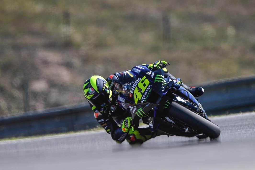 バレンティーノ・ロッシのインスタグラム：「Brno Circuit,Czech Republic Saturday,official practice  📸 @falex79 @gigisoldano」