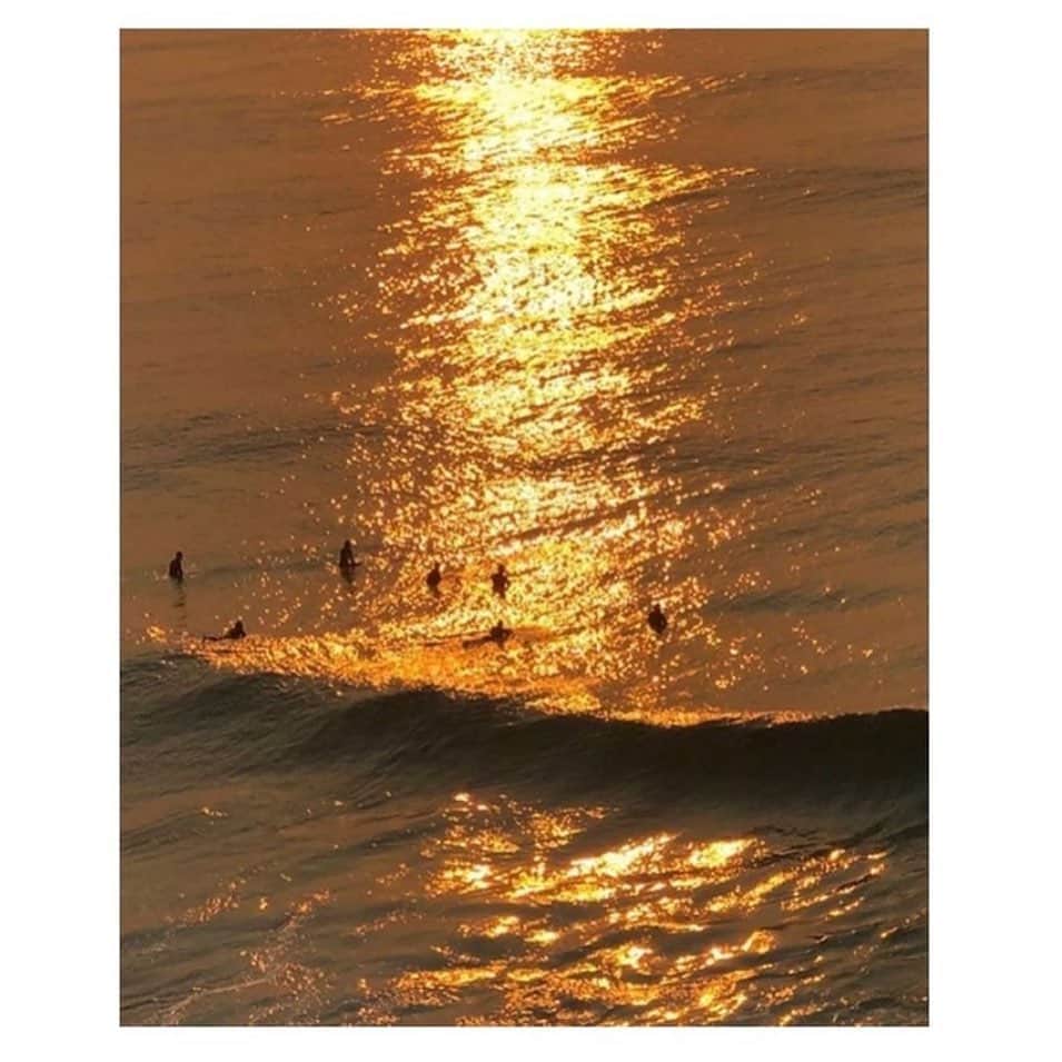 イネスエマレシャルさんのインスタグラム写真 - (イネスエマレシャルInstagram)「GOLDEN HOUR. #inesetmarechal #inspiration #summer #sun #getaway #holiday #vibes #sea #surf #dream」8月9日 6時48分 - inesetmarechal