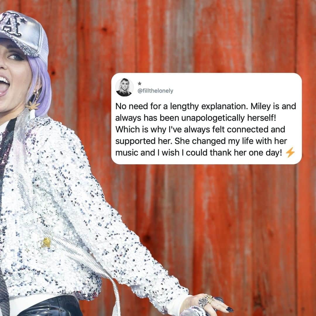 MTVさんのインスタグラム写真 - (MTVInstagram)「No better time to ask @mileycyrus fans to share what they love about their fave ❤️ So I put a bunch of tweets in front of a barn door because it felt like the right thing to do.」8月9日 8時10分 - mtv