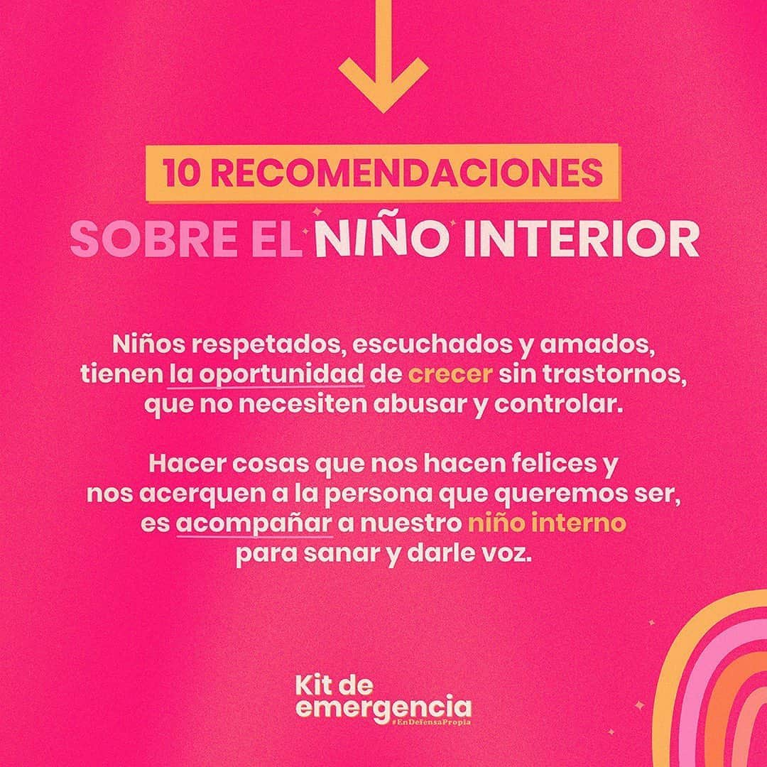 Erika De La Vegaさんのインスタグラム写真 - (Erika De La VegaInstagram)「Este capítulo del Kit de emergencia junto a @yvonnelaborda nos invita a mirar muy dentro de nosotros, buscar y nombrar a las heridas del pasado, para sanar, para mejorar la relación que tenemos con nosotros mismos, con nuestros padres, hijos y con otras personas.  DESLIZA 👉🏻 Escucha el episodio completo en todas las plataformas de audio #spotify #ivoox #applepodcasts #googlepodcasts y en mi canal de #Youtube  . . #ErikaDeLaVega #podcast #niñointerior」8月9日 8時16分 - erikadlvoficial