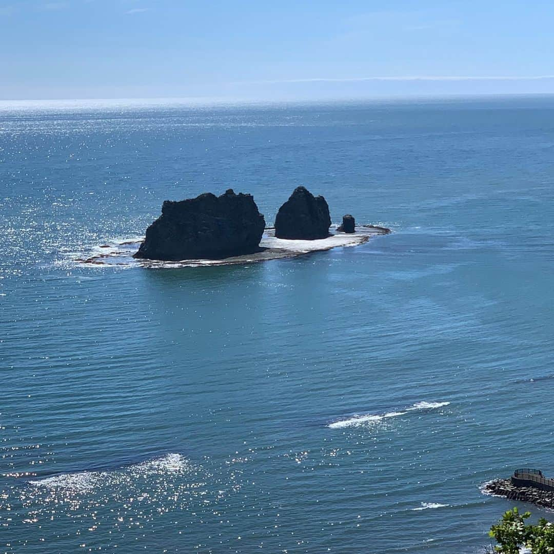 北海道様似町東京事務所さんのインスタグラム写真 - (北海道様似町東京事務所Instagram)「#様似町からです  From Samani  #アポイ岳#日高山脈#日高山脈襟裳国定公園 #親子岩#ソビラ岩 #エンルム岬#親子岩ふれあいビーチキャンプ場 #田舎の風景 #田舎#田舎暮らし#適疎#適当に疎のある暮らし#自然#自然が好きな人と繋がりたい  #登山#mountain #山 #ジオパーク #写真#写真好きな人と繋がりたい  #登山好きな人と繋がりたい #アポイ岳ジオパーク #geopark #samani #hokkaido #japan  #北海道#様似町」8月9日 8時18分 - samanitokyo