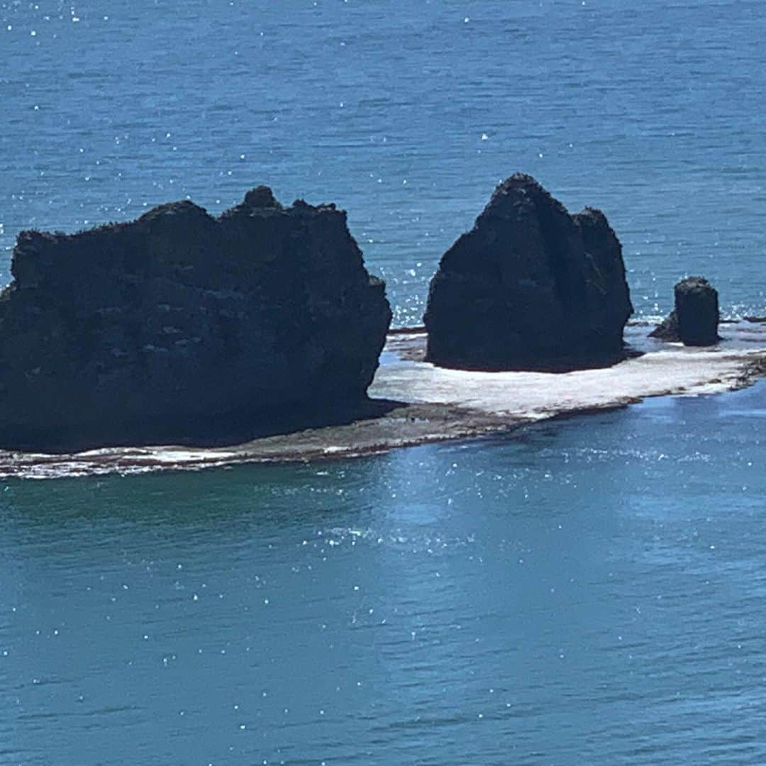 北海道様似町東京事務所さんのインスタグラム写真 - (北海道様似町東京事務所Instagram)「#様似町からです  From Samani  #アポイ岳#日高山脈#日高山脈襟裳国定公園 #親子岩#ソビラ岩 #エンルム岬#親子岩ふれあいビーチキャンプ場 #田舎の風景 #田舎#田舎暮らし#適疎#適当に疎のある暮らし#自然#自然が好きな人と繋がりたい  #登山#mountain #山 #ジオパーク #写真#写真好きな人と繋がりたい  #登山好きな人と繋がりたい #アポイ岳ジオパーク #geopark #samani #hokkaido #japan  #北海道#様似町」8月9日 8時18分 - samanitokyo