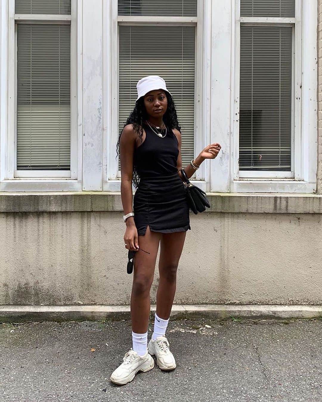 WHO WHAT WEARさんのインスタグラム写真 - (WHO WHAT WEARInstagram)「Start practicing your serve—tennis vibes are the only vibes this summer. Fashion girls everywhere are getting in on the preppy trend. Tap our link for a guide to nailing the look. #HighlyDocumented photos: @mishti.rahman, @chanelmckinsie, @sofiamcoelho, @chloepierreldn」8月9日 8時45分 - whowhatwear
