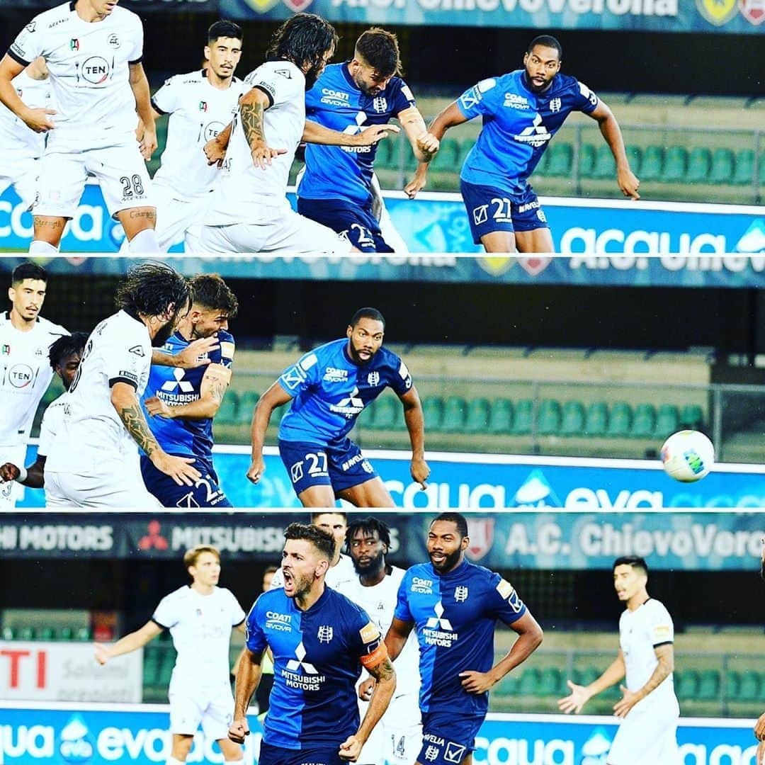 ACキエーヴォ・ヴェローナさんのインスタグラム写真 - (ACキエーヴォ・ヴェローナInstagram)「1’ pt - 💣 @djordjevic9 💛💙💪💪💪 #ForzaChievoSempre #Chievo #ChievoVerona #FinoAllUltimoRespiro #calcio #seriebkt #avantitutta #maimollare #credercisempre」8月9日 9時28分 - acchievoverona