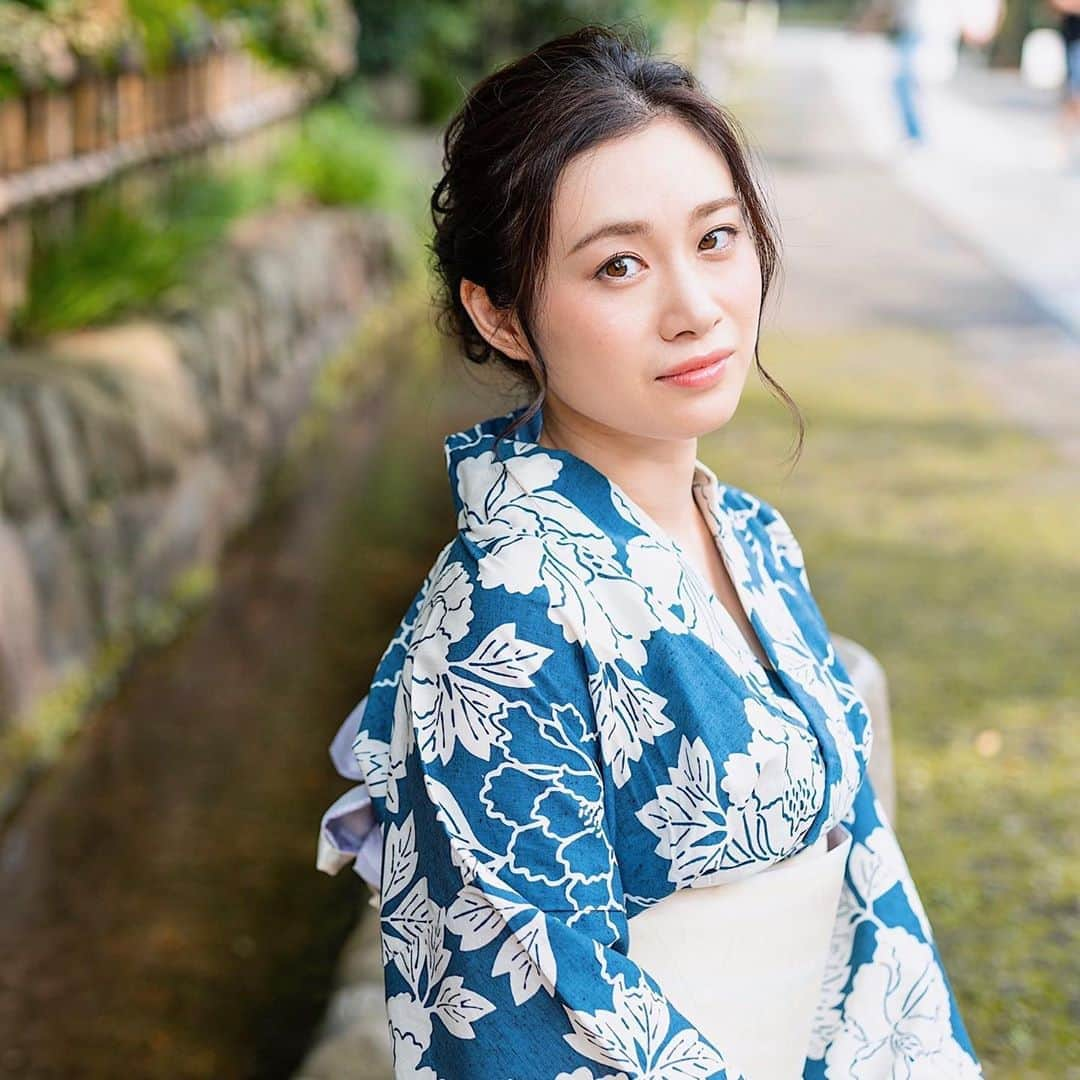 鈴木芳奈さんのインスタグラム写真 - (鈴木芳奈Instagram)「2020summer. #japanese#japan#kimono#yukata #actress#浴衣#浴衣女子#大人浴衣#ポートレート#和服#撮影#作品撮り#役者#唯一の夏らしいこと#真夏日#猛暑日#熱中症気をつけてね #素敵写真撮ってもらったのでまだまだ載せていきますん @hide_mae」8月9日 9時35分 - tachibana_kanna