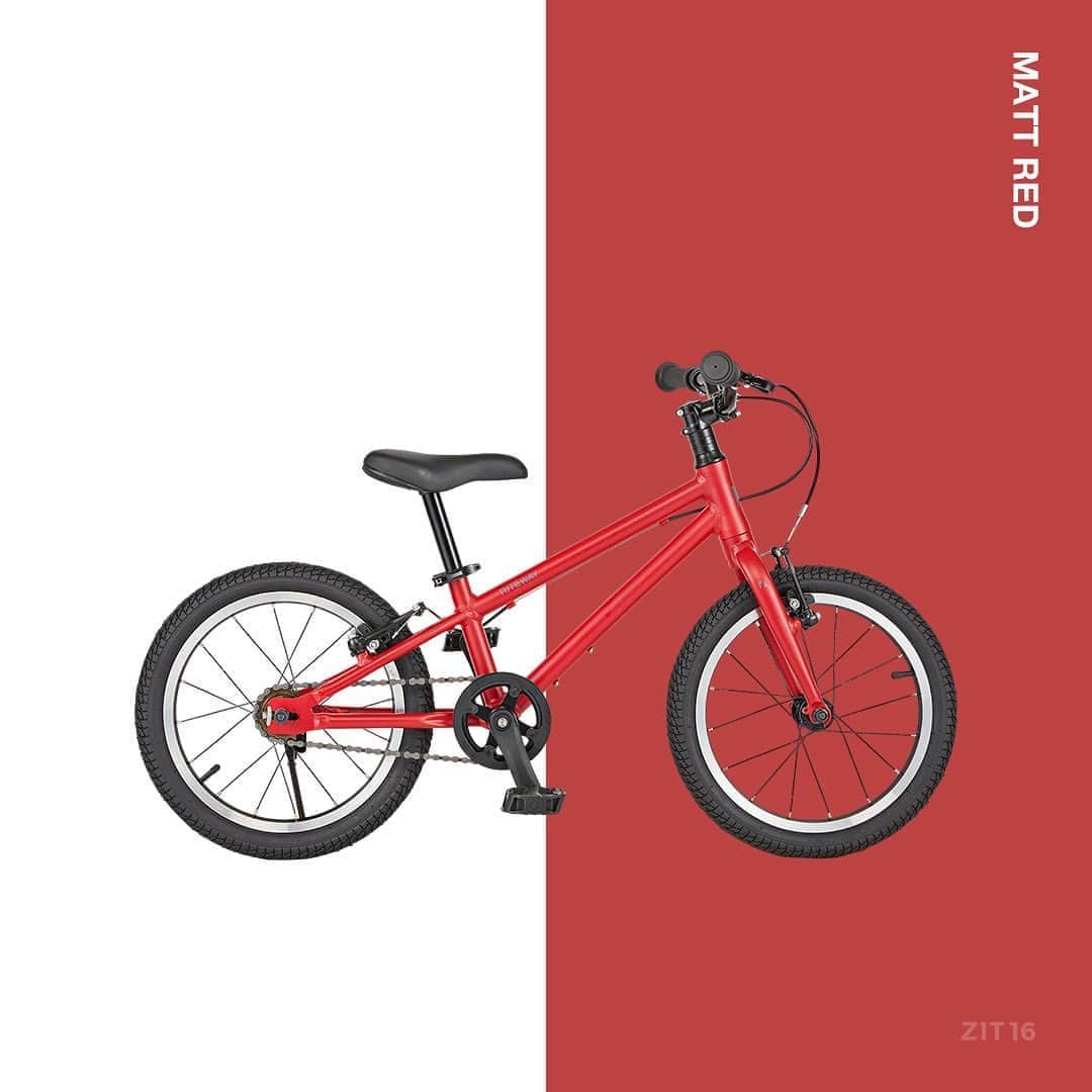 RITEWAY -Official Instagram-さんのインスタグラム写真 - (RITEWAY -Official Instagram-Instagram)「ZIT ジット⁠⠀ 自転車が大好きになる超軽量キッズバイク。⁠⠀ ペダルを漕げるようになった瞬間、普段車で行っている公園に自転車でたどり着いた瞬間、達成感と自尊心で満たされた最高の笑顔に出会えます。⁠⠀ クラス最軽量5.8kg(14")で軽くて思い通りに走れるZITは子どもの移動範囲をさらに広げてくれて、何よりも楽しい親子の時間を作れます。⁠⠀ ——————————⁠⠀ #ジット⁠⠀ #riteway⁠⠀ #ライトウェイ⁠⠀ #自転車⁠⠀ #自転車のある生活⁠⠀ #幼児車⁠⠀ #キッズ自転車⁠⠀ #こども自転車⁠⠀ #子供自転車⁠⠀ #サイクリング ⁠⠀ #クロスバイク⁠⠀ #14インチ自転車⁠⠀ #16インチ自転車⁠⠀ #18インチ自転車」8月9日 9時34分 - riteway_bike
