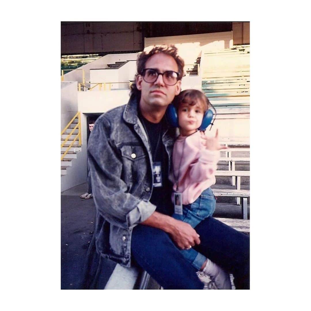 トーレイ・デヴィートのインスタグラム：「Happy birthday to the best Dad around.💕 I love you Pops!」