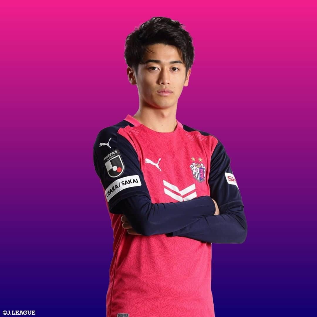 のインスタグラム：「.﻿ プロ1年目‼️ 若手対決にも注目👀﻿ 今週の注目試合✨﻿ ﻿ ﻿ 🏆 明治安田生命Ｊ１リーグ　第９節﻿ 🆚 #セレッソ大阪 vs #FC東京﻿ 📅 8月9日(日)﻿ 🕖 19:00 KO﻿ 🏟 ヤンマースタジアム長居﻿ ﻿ あなたはどちらが勝つと思いますか❓👀💡﻿ コメント欄にて教えてください😆﻿ ﻿ セレッソ大阪が勝つと思う人は👉 🌸﻿ ﻿ FC東京が勝つと思う人は👉 🔴🔵﻿ ﻿ ﻿ 試合は @dazn_jpn で観戦しよう👀 ﻿ ﻿ ﻿ #Ｊリーグ﻿ #jleage﻿ ﻿ #西川潤 ️ #🌸﻿ #安部柊斗 #🔴 #🔵﻿ #若手 #注目 #😍﻿ #イケメン #かっこいい﻿ #可愛い #かわいい﻿ #ポートレート #portrait﻿ #ワクワク #ドキドキ﻿ #楽しい #待ちきれない﻿ #サッカー #soccer #football #⚽️﻿ #コメント #コメントください ﻿ #コメント大歓迎 #📝」