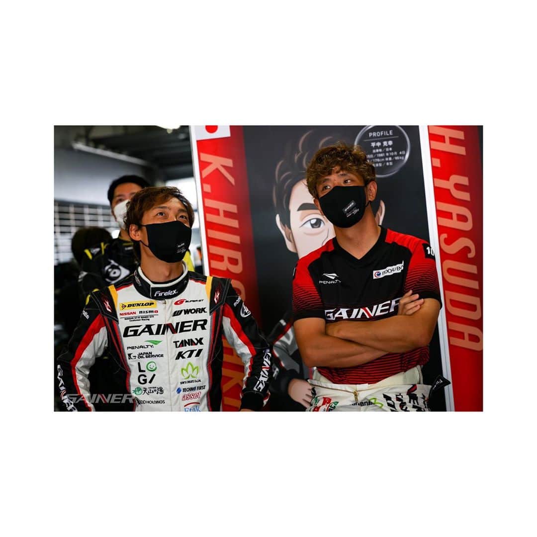 平中克幸のインスタグラム：「. SUPER GT 第2戦、開幕戦とは一変して 予選ではかなりの苦戦でしたが決勝では チーム全員の力で少しでも順位を上げて ポイント獲得を目指したいともいます！ . . . #supergt #gainer #tanax #gtr #nissan #nismo #koshidoracing #ficata #でちゃう #アリア #制動屋 #bigdaddygraphics #gt300 #eyevol #monocolle」