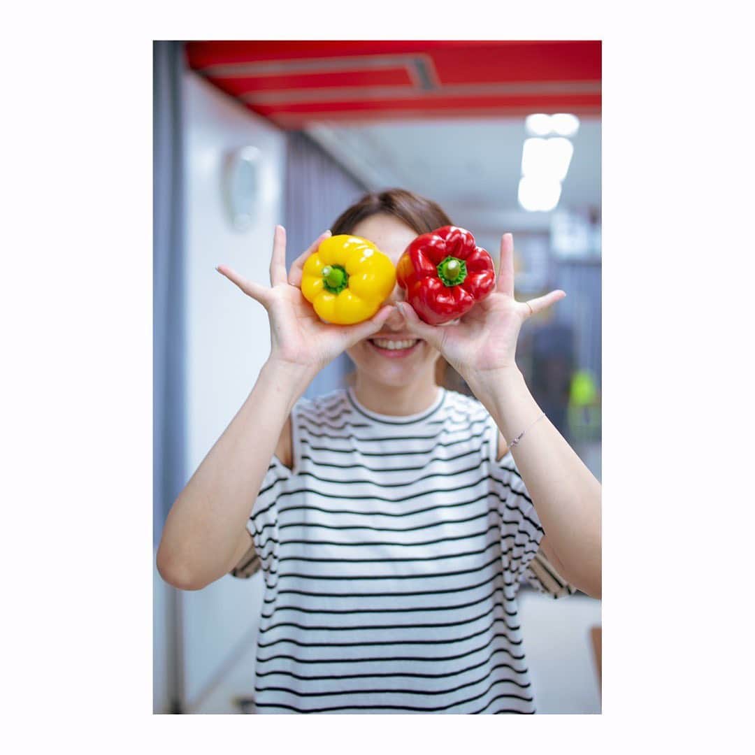 杜野まこさんのインスタグラム写真 - (杜野まこInstagram)「#パプリカ #夏野菜 #ビタミンスマイル カメラ #西園みすず」8月9日 10時17分 - makomorino