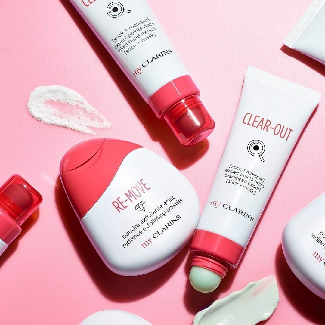 Clarins Méxicoさんのインスタグラム写真 - (Clarins MéxicoInstagram)「Menciona a tu amiga que está lista para  el lanzamiento más huge de My Clarins. 😍 A partir de hoy los puntos negros estarán para SIEMPRE en el pasado. 😳 El team perfecto son estos 2 nuevos besties de la familia:  💗CLEAR-OUT Mascarilla Anti-Puntos Negros elimina los puntos negros y disminuye la visibilidad de los poros.   💗RE-MOVE Exfoliante en polvo que elimina las impurezas para una piel limpia y purificada.  Llévatelos en el link de la bio. . . . #yomequedoencasa #myclarins #quédateencasaconClarins #naturalskincare #skincare #beauty #natural #naturalbeauty #healthyskin #glowingskin #selfcare #veganskincare #organicbeauty #skincaretips #skincareproducts #beautycare #essentialoils #instabeauty #crueltyfreebeauty」8月9日 11時05分 - clarinsmx