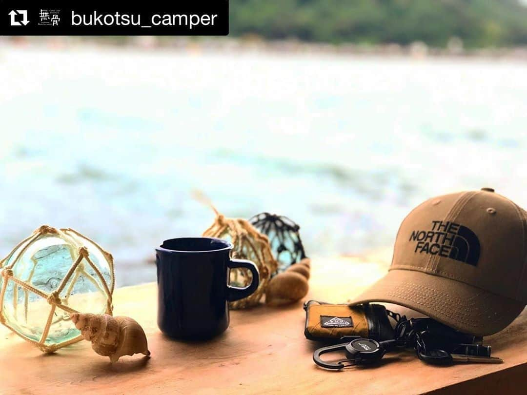 ROOT CO. Designed in HAKONE.さんのインスタグラム写真 - (ROOT CO. Designed in HAKONE.Instagram)「. @bukotsu_camper 様、ご愛用ありがとうございます。  Repost from @bukotsu_camper 🦴﻿ #自然界に魂を解放 ﻿ するため #海の京都 旅にいってきました🌊﻿ ﻿ ﻿ チャクラ全開だってばよっ‼︎﻿ ﻿ ﻿ #伊根の舟屋 ﻿ #舟屋の宿あうら ﻿ #傘松公園 ﻿ #天橋立 ﻿ #股のぞきする嫁 ﻿ #のぞけてない笑 ﻿ #無骨野営道 #無骨 #野営 #軍幕 #野遊び #kyoto #japan #outdoor #outdoors #outdoorlife #camp #camper #camping #wildcamp #military #militarycamp #nature #naturecamp #bushcraft #bushcrafting #bushcraftcamp #forest」8月9日 11時28分 - root_co_official