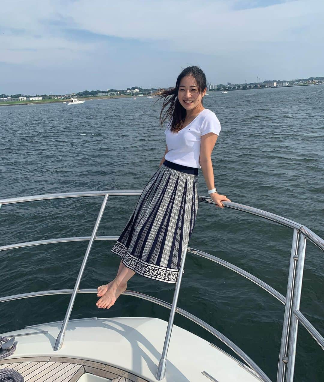 吉冨愛子 さんのインスタグラム写真 - (吉冨愛子 Instagram)「この前海に行った時の🐟 釣りしたいんだけどどうすれば船で海とかでて釣りできるの🎣？笑  #海 #船 #釣り #夏 #痩せよ #三浦半島 #神奈川」8月9日 11時31分 - aiko_yoshitomi