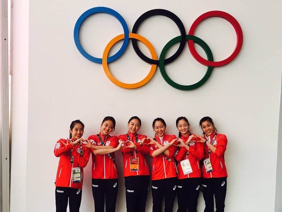 横田葵子さんのインスタグラム写真 - (横田葵子Instagram)「💙💛🖤💚❤️ 本来ならオリンピック決勝が今日だったんだなー！ そう思うと心臓がゾワゾワします！  今は1年後のオリンピックに向けて、チーム全体で頑張っています！ そして今みんなで練習出来ていることに感謝をし、1日を大切に過ごしたいです！  これからも応援よろしくお願いします！  4年前のリオオリンピックの写真を添えて❤️  #オリンピック #東京オリンピック #リオデジャネイロオリンピック  #ありがとう感謝の気持ち #フェアリージャパンpola」8月9日 11時55分 - kiko_yokota