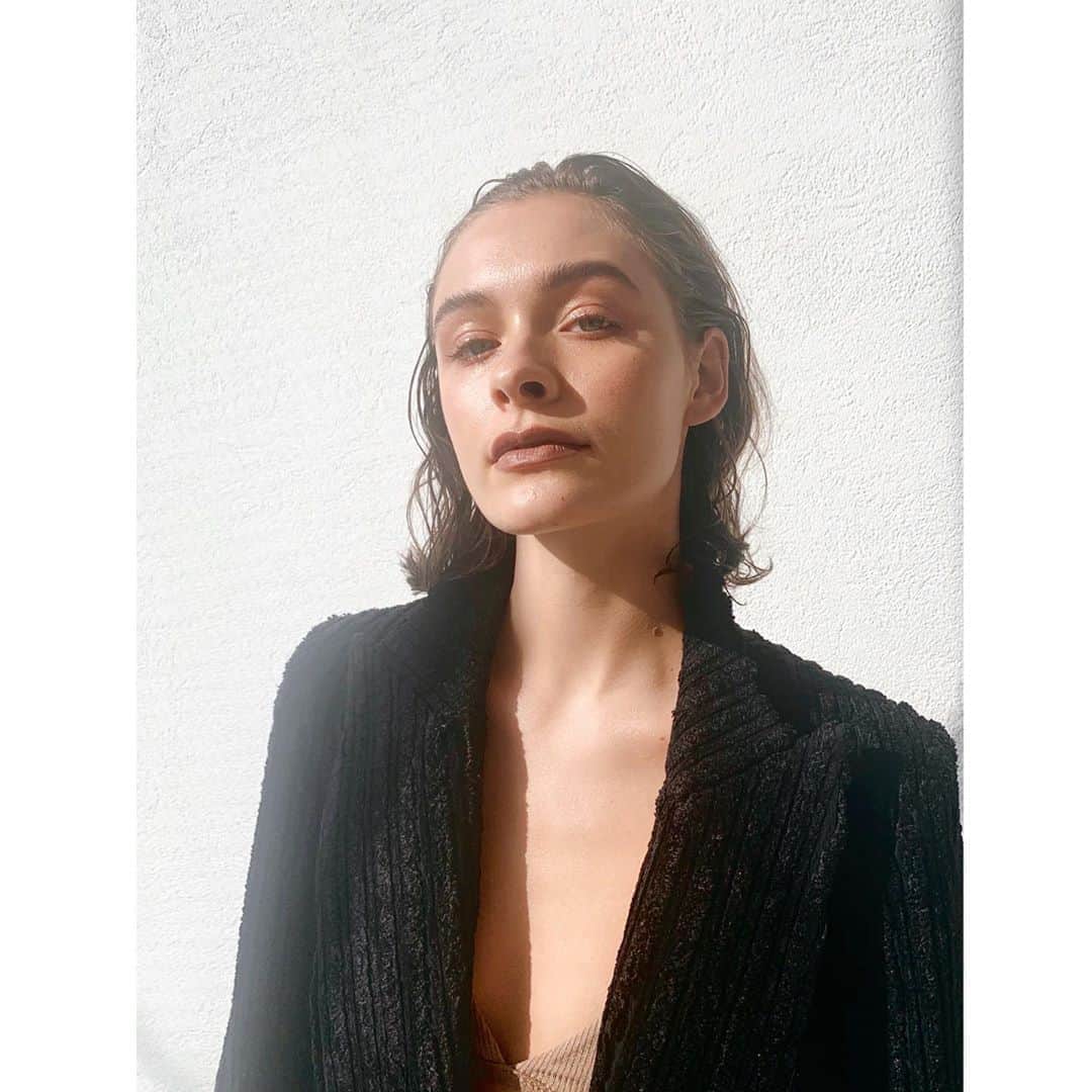 佐川理佳のインスタグラム：「Amber❤︎」