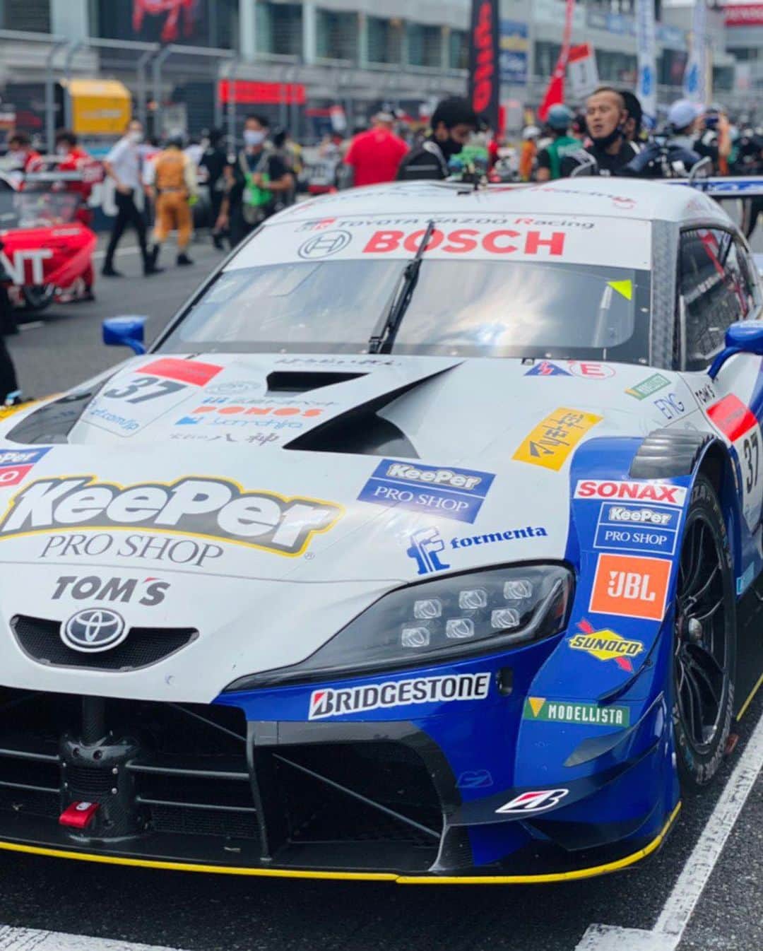 岩波彩華さんのインスタグラム写真 - (岩波彩華Instagram)「SUPER GT Rd.2 @富士スピードウェイ 決勝✨﻿ ﻿ 🧡36号車は2位🏁 シリーズランキング1位👑﻿ 💙37号車は4位🏁 シリーズランキング2位﻿ ﻿ 両車ともウエイトを積んでいるにも関わらず圧倒的な走りと速さを見せてくれました❣️大きなトラブルも無く落ち着いたレース展開でしたね☺️﻿ YouTube LIVEから沢山の応援ありがとうございました💕﻿ ﻿ 次戦は8/22・8/23 @鈴鹿サーキット！﻿ ﻿ 引き続き熱い応援を宜しくお願いします😆🔥﻿ ﻿ #toms #tomsracing #teamtoms #jms #jmsgg #toyota #supra #au #keeper #36号車 #37号車 #レースクイーン #racequeen #supergt #supergt2020 #sgt #sgt2020 #followme #model #japanesegirls #ジェームス #ジェームスガレージガールズ」8月9日 23時11分 - syk.i
