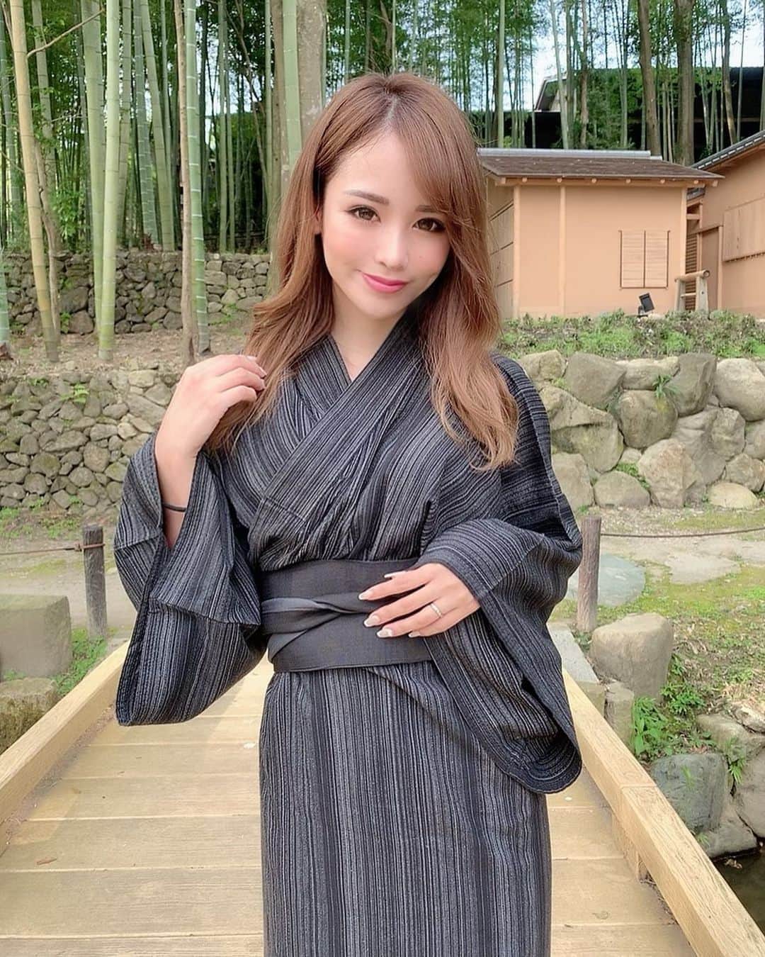 姫奈さんのインスタグラム写真 - (姫奈Instagram)「. . . 8月8日は、結婚2周年の記念日でした😌 . 前から気になってた奈良のふふに 泊まりに行ってきました🥰❤️ 癒された日になったなぁ🍃 . 勇人、いつもありがとう💕💕 . . . #奈良ふふ #奈良旅館 #家族旅行 #結婚記念日」8月9日 21時54分 - hinapin_0210