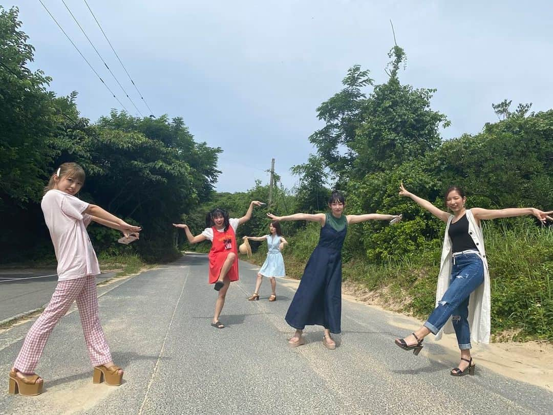 岸田麻佑さんのインスタグラム写真 - (岸田麻佑Instagram)「♡ 今年の夏は #レンタル #キャンピングカー で #海 #山 どこでも一緒^ ^ . . またBBQにも行きたいな〜♫」8月9日 21時54分 - mayu_kishimayu