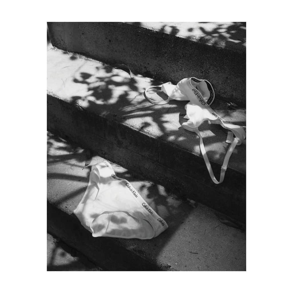 Calvin Kleinさんのインスタグラム写真 - (Calvin KleinInstagram)「@zoeghertner #MYCALVINS」8月9日 22時00分 - calvinklein