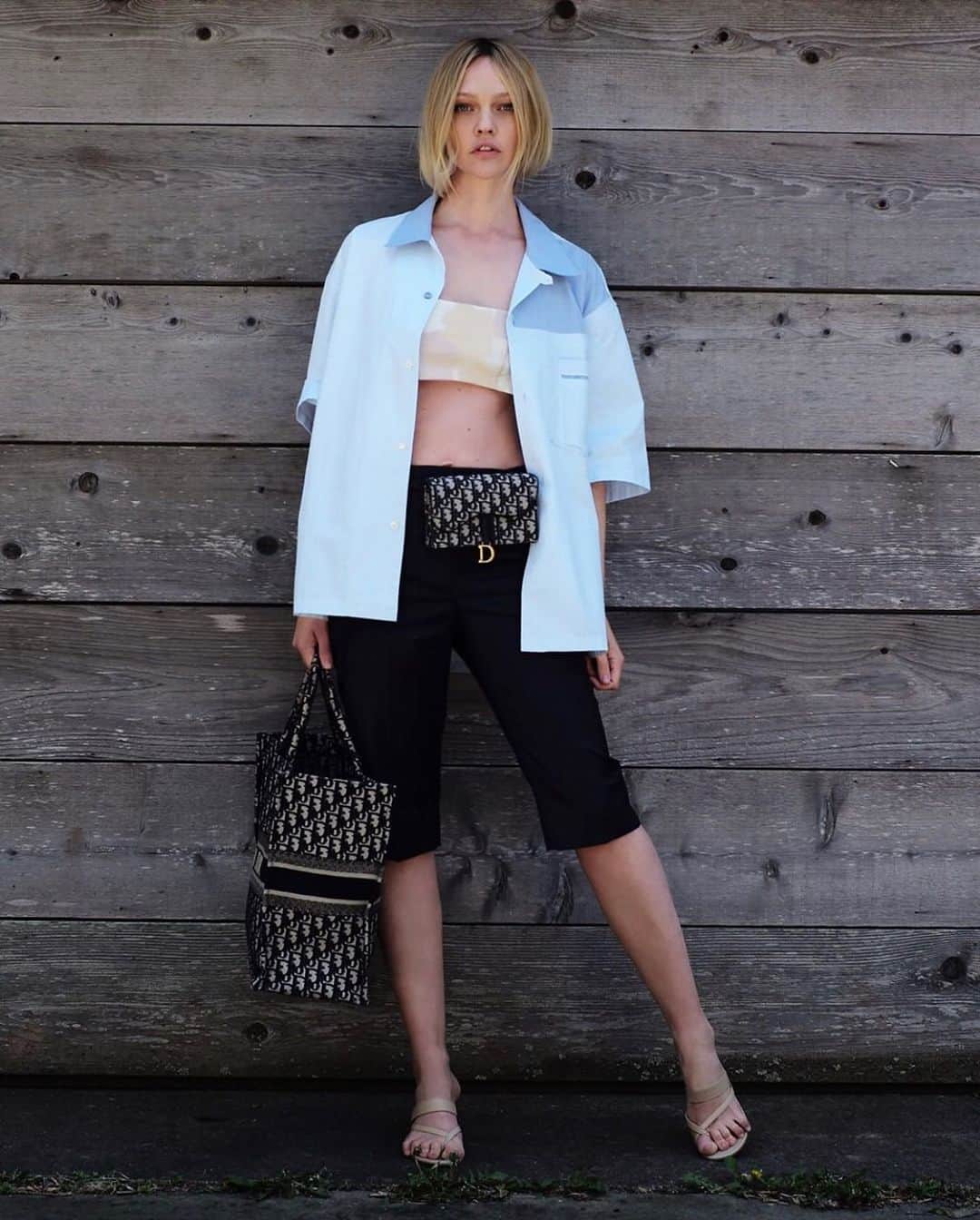 サーシャ・ピヴォヴァロヴァのインスタグラム：「👜👜 📸 : @igorvishnyakov」