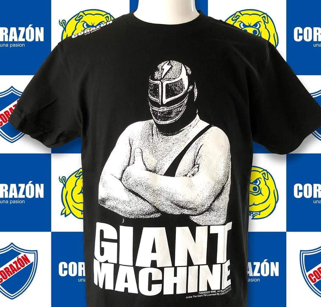 植田朝日さんのインスタグラム写真 - (植田朝日Instagram)「🔵﻿ ﻿ WWEとコラソンがコラボした『GIANT MACHINE ✖️CORAZÓN』Tシャツが発売開始だってさ‼️﻿ ﻿ 何年か前にアンドレも作ったけど、ジャイアントマシンはマニアックでしょ⁉️﻿ ﻿ ナイスチョイスです。﻿ ﻿ corazonshop.com/SHOP/OR-110.html﻿ ﻿ #コラソン #コラソンオンライン #WWE #マシン軍団 #アンドレ」8月9日 14時15分 - asahiman