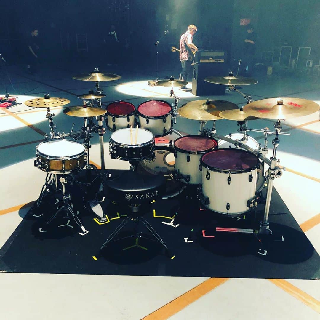 大喜多崇規さんのインスタグラム写真 - (大喜多崇規Instagram)「Rendaman撮影のセット。  #sakaedrums #paistecymbals  #lernisticks  #remodrumheads   #nothingscarvedinstone  #大喜多崇規」8月9日 14時25分 - oniy02