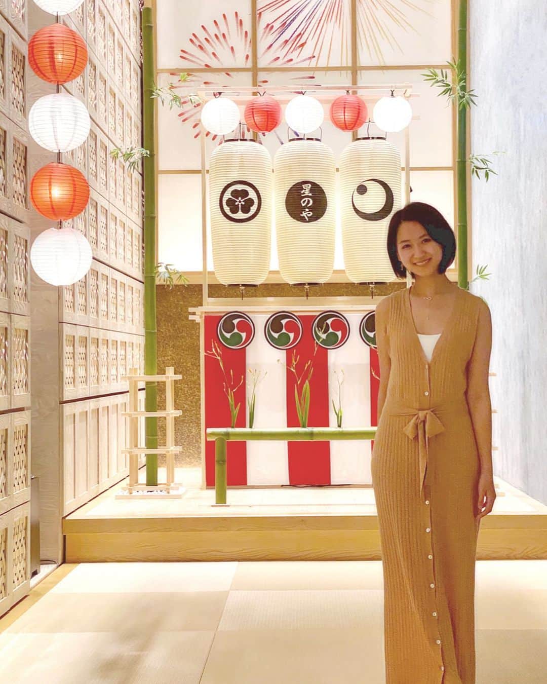 のインスタグラム：「先日の宿泊⭐️ 星のや東京がめっちゃ安くなってたので即予約😆 非日常体験は楽しむ気持ちがあればとこでだってできるものね☺️♪  #ホテル女子会  #東京を楽しむ  #ゆるり旅 #星のや東京  #stayintokyo  #japaneseryokan  #waitingyou」