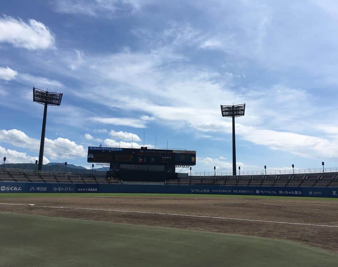 愛媛朝日テレビ アナウンサーさんのインスタグラム写真 - (愛媛朝日テレビ アナウンサーInstagram)「愛媛での独自大会が終わりました。勝っても負けてもこの夏のラストゲームだった決勝。選手たちの最後までやりきる姿に元気をもらいました。大会に関わられたみなさま、お疲れ様でした。」8月9日 14時34分 - eat_5ch