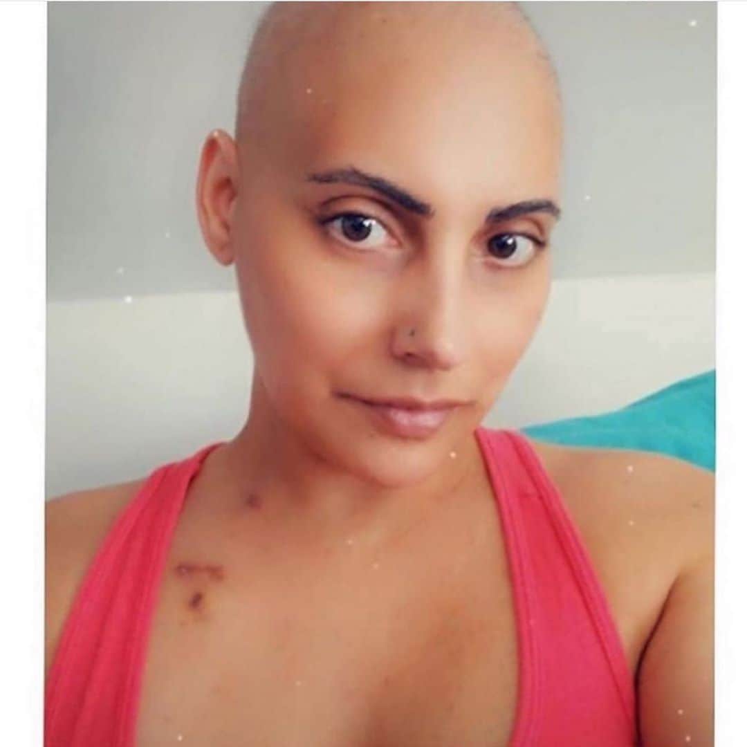 ジェセニア・バイスさんのインスタグラム写真 - (ジェセニア・バイスInstagram)「Hey ya’ll !! Please help out  my friend @msaprilm !! She’s fighting cancer ! Peep her bio for more info.  Love you April !」8月9日 14時52分 - iamjessenia