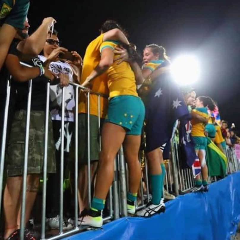 シャルロッテ・キャスリックのインスタグラム：「Good times. 4 years and 1 day ago. Not sure who I’m hugging.. maybe @jaccaslick 🤗」