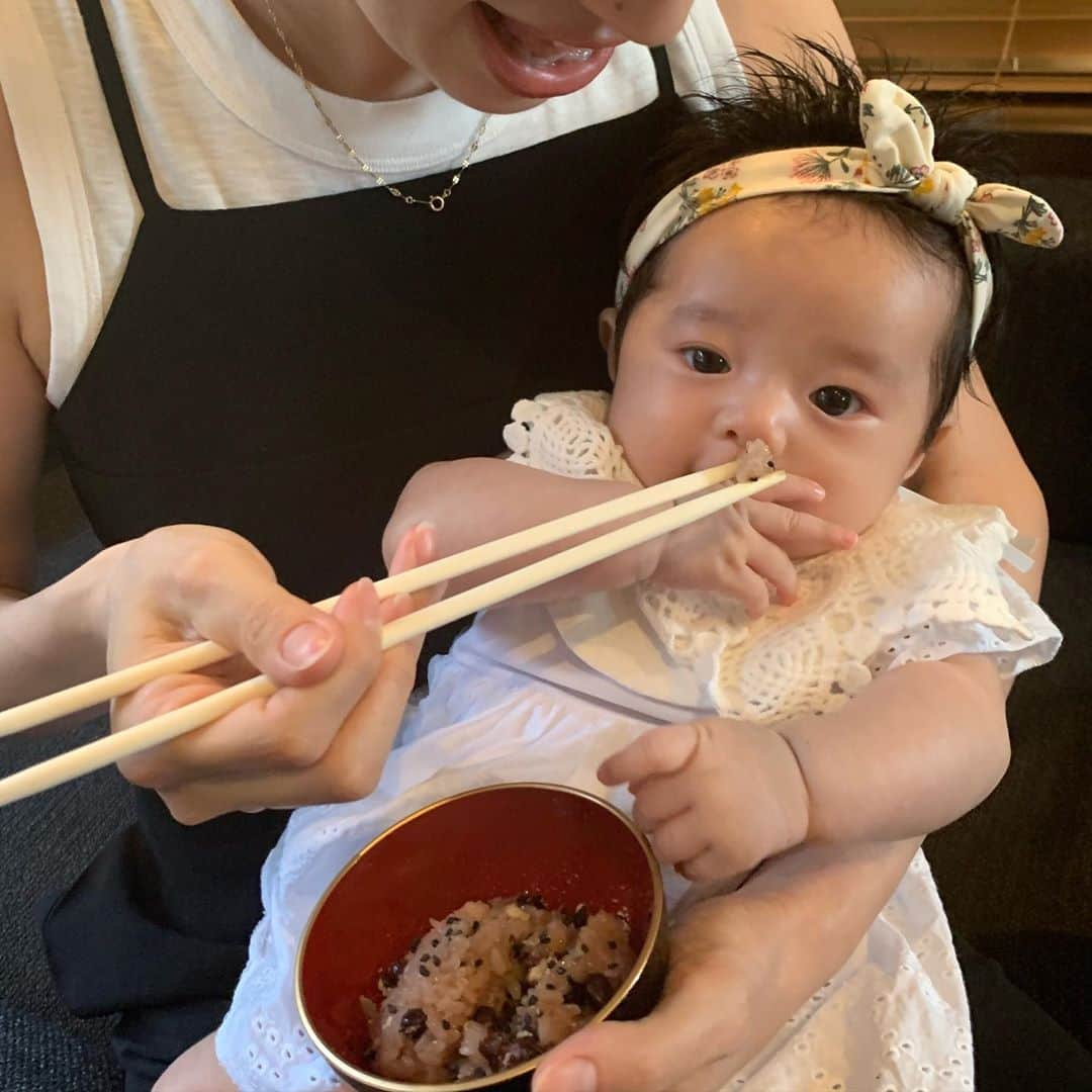 漆川由佳のインスタグラム：「お食い初め🍚🥢✨」