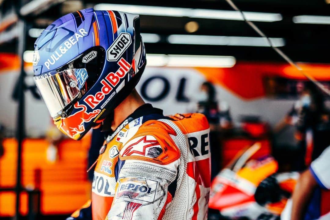 レプソル・ホンダのインスタグラム：「Let’s go racing ⠀⠀⠀⠀⠀⠀⠀⠀⠀ 🇨🇿 #CzechGP #MotoGP #AM73 #AlexMarquez #SB6 #StefanBradl #Racing #Repsol #Honda #Racing #RepsolHonda #HRC #RC213V #ThePowerOfDreams #Racing #Motorcycle #Team #OneHeart」