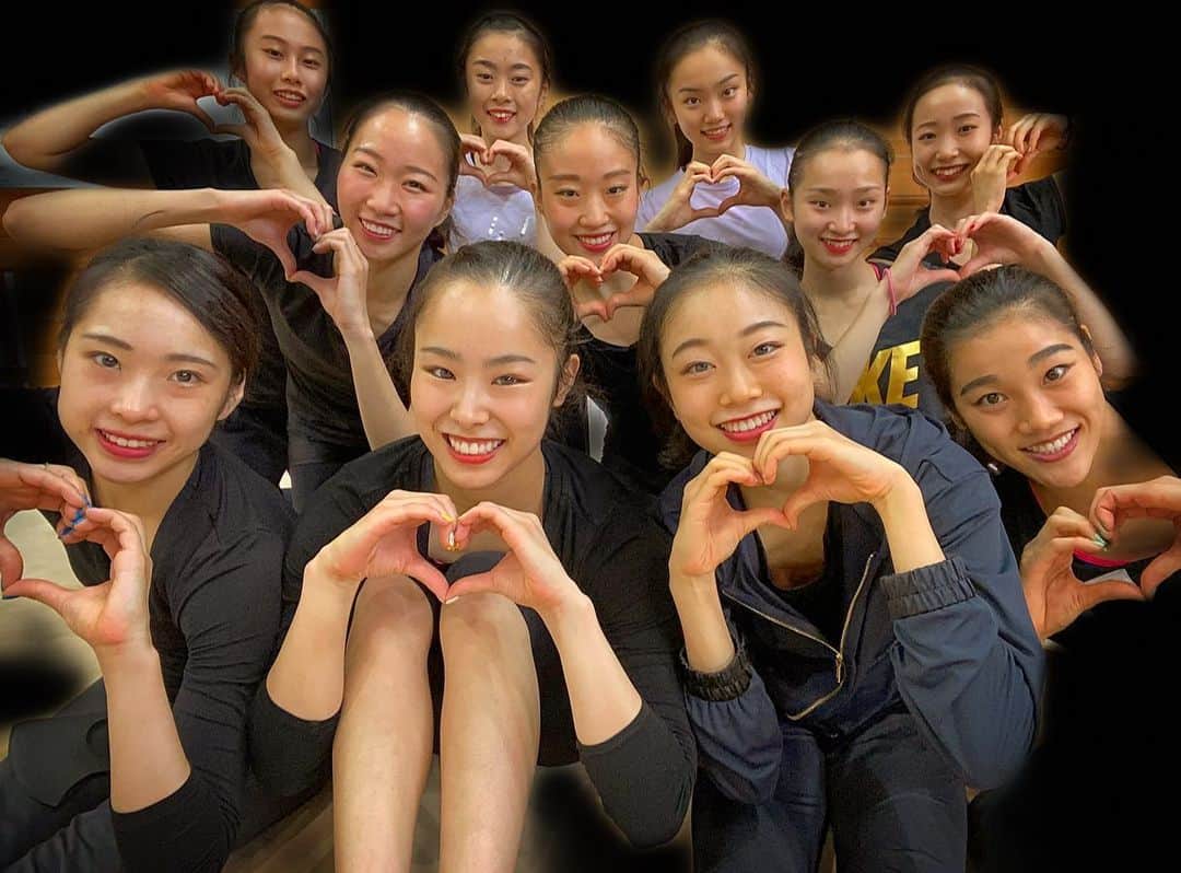 鈴木歩佳のインスタグラム：「オリンピックまであと1年！！！  皆さんに私たちの演技を見て笑顔になっていただけるよう、これからも感謝の気持ちを忘れず、前向きに頑張っていきたいです❣️ 今後も応援よろしくお願いします！  みんないつもありがとう。  #オリンピック #東京オリンピック #感謝の気持ち」