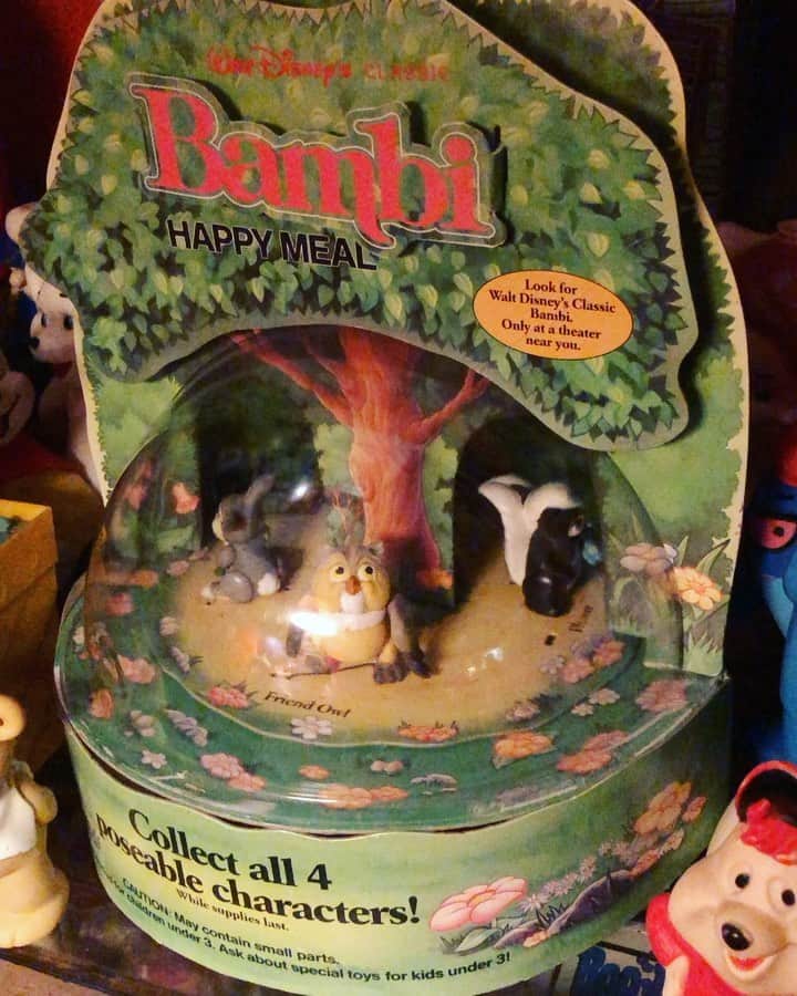 大川知英のインスタグラム：「88's Mcdonalds happy meel  Walt Disney Classic Bambi store display🦌 動く物に惹かれてしまいjunk showで ズッポシ🚬見れば見るほど..upi-🤡❗️ #mcdonalds#happymeel#waltdisney  #classic#bambi#storedisplay#88s #動く物好き#見れば見るほどに#upi #amecajiboys#takatsubase #アメトイ部#captain」
