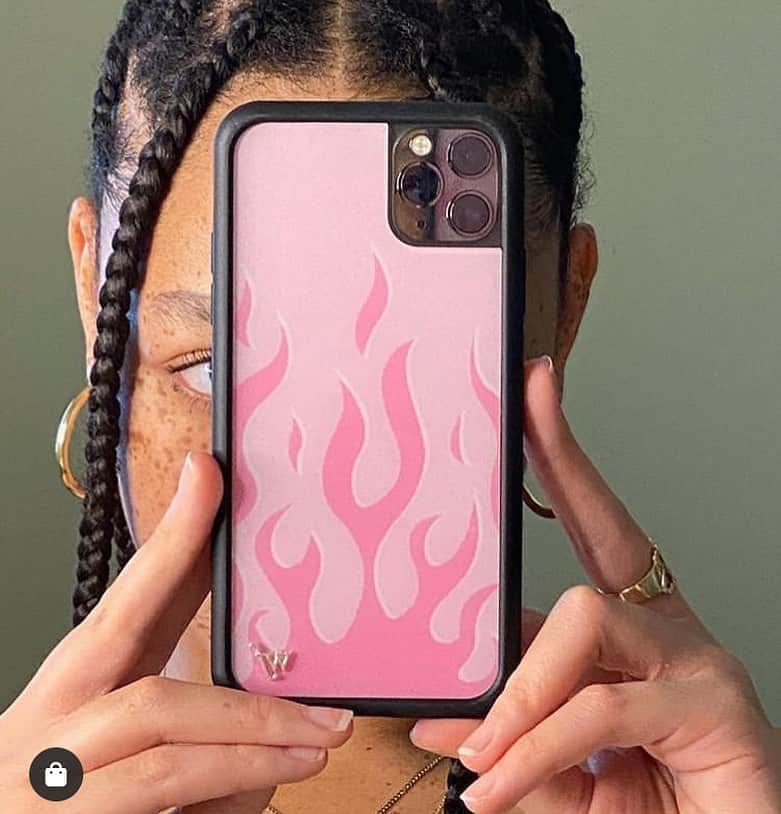 LOCAL HEROESさんのインスタグラム写真 - (LOCAL HEROESInstagram)「Pink flames Angel 👼🏼/ @salemmitchell with the new iPhone case from @wildflowercases available now on our site!」8月9日 16時40分 - localheroes