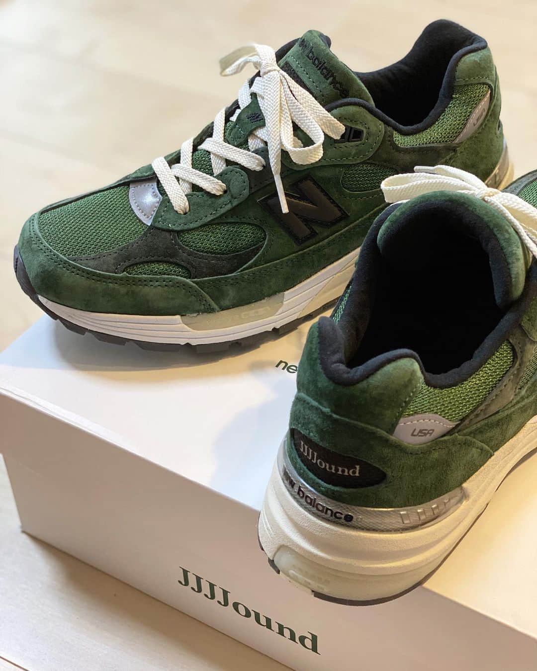 小川哲史のインスタグラム：「毬藻色最高  #newbalance992 #jjjjound」