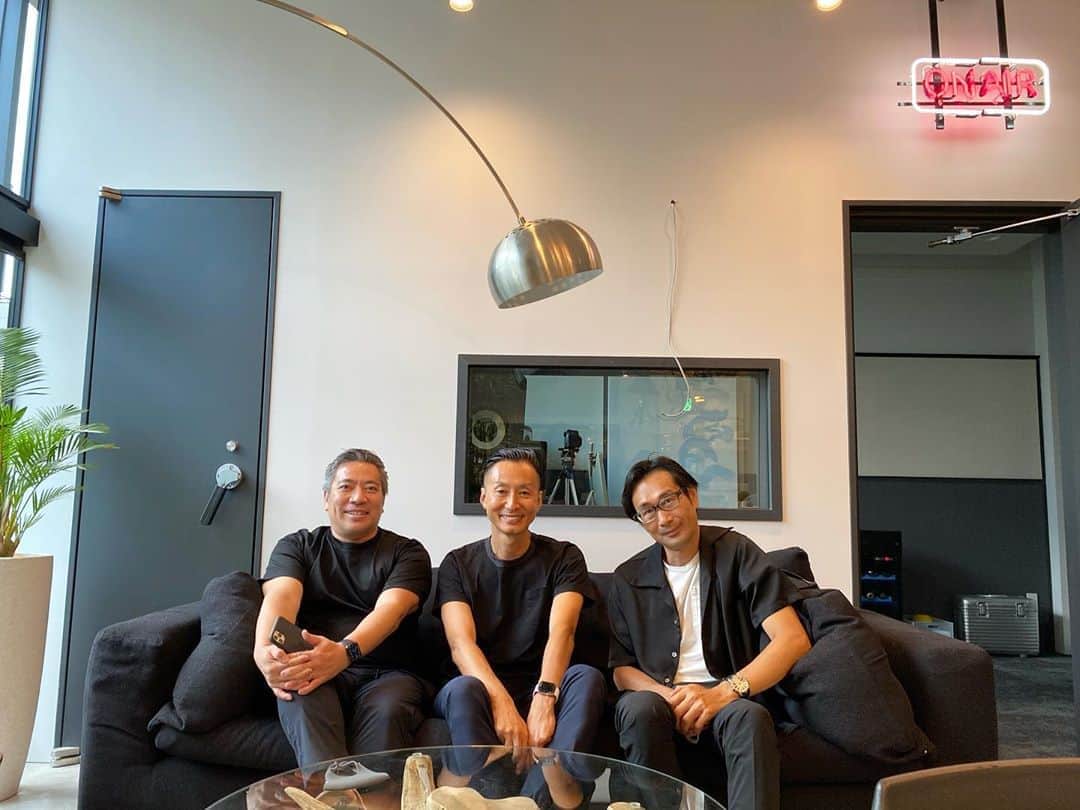のインスタグラム：「Congratulations EDGEof New Office😊  #edgeof #miyashitapark  #mrchildren」