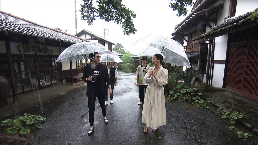 矢野由希子のインスタグラム：「ワンピースの質問いただいたので回答するよ👗 (こういう質問してもらえるの嬉しい🤤) 大名のセレクトショップ @addictionfukuoka で購入しました #ghospell #ゴスペル というところのものです🙂 オンエアにはなかったけど、 今田耕司さんにも 「なにその衣装〜♡」 って言ってもらえたよ。 すっけすけだよ。  #福岡すっぴんツアー #今田耕司 #藤森慎吾 ##黒瀬純 #木下レオン #ハロー植田 #能古島 #addiction #ghospell #sisterjane」