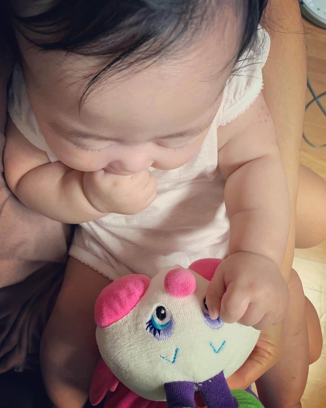 イ・ユンジのインスタグラム：「볼빵빵이들ㅡ#경쟁자#눈빛제압#선주먹금지야소울아」