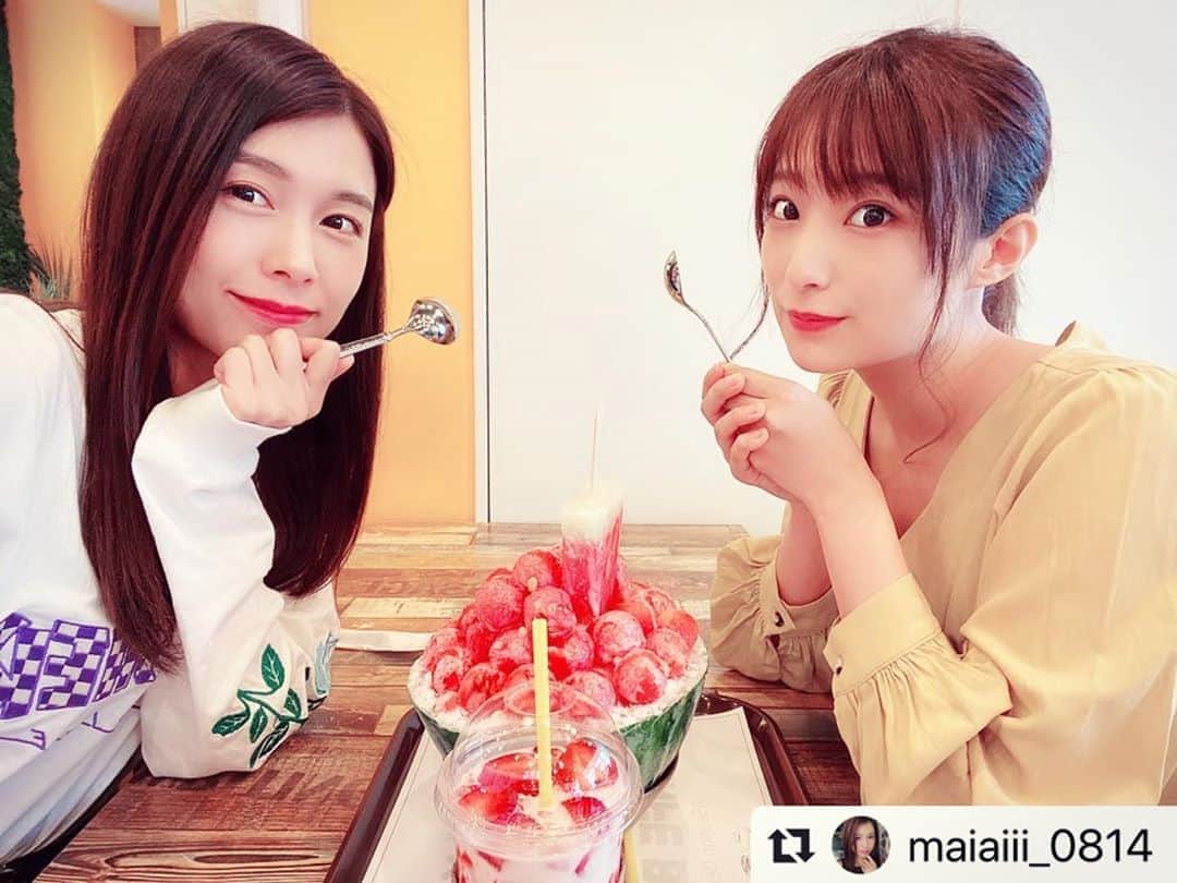 ミクのインスタグラム：「. . この時は、まだ少し寒くて 凍えながら必死に食べてたけど 今なら毎日通いたい。 めっちゃめちゃ 美味しかった🍉🍓🥛 . . 　#新大久保　新大久保グルメ  #新大久保カフェ　#cafe #foodie  #eeeeeats #cafebinggo #strawberry #watermelon #먹방 #카페」