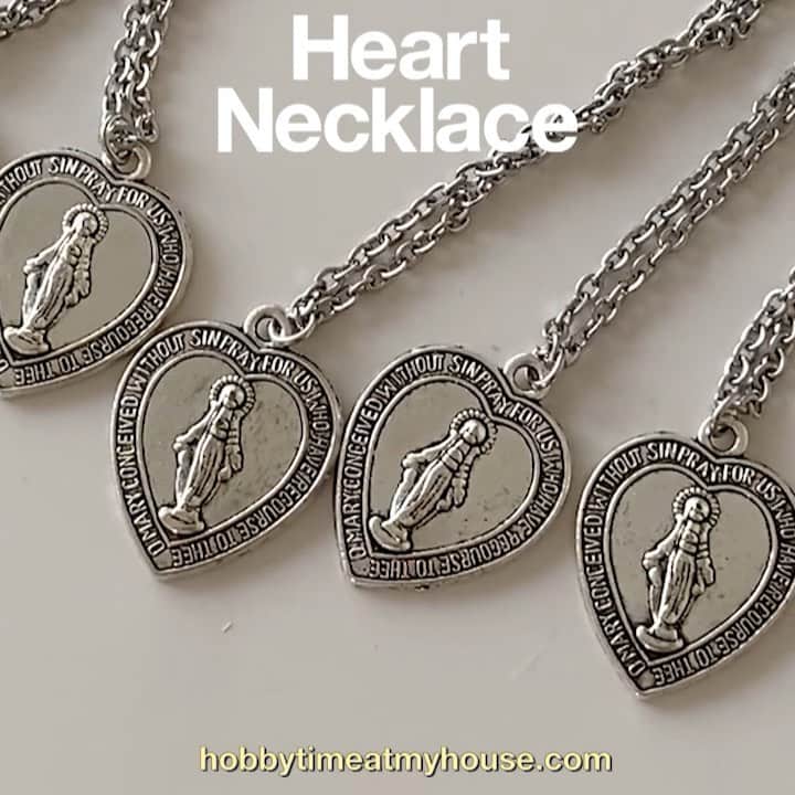 KEIのインスタグラム：「Heart Necklace coming soon! 最近動画と投稿をミックスしててフィードがいい感じになってきた！見に来て🙌🏻@hobbytimeatmyhouse  #hobbytimeatmyhouse」