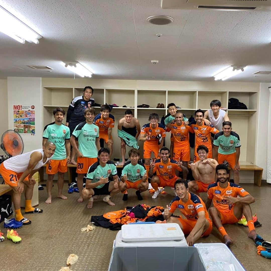 立田悠悟のインスタグラム：「win👊 カルリーニョスhappy birth day🎉🎉🎉」