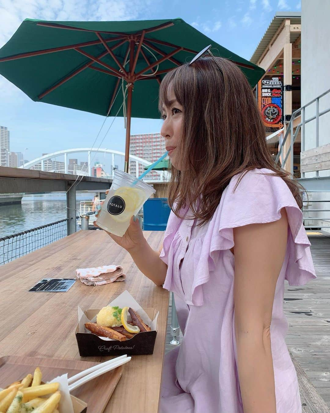 ikuさんのインスタグラム写真 - (ikuInstagram)「こんばんは♡ おつかれさま♡ ・ タグボート大正～☕️ 串カツ食べた後にまだポテトにさつまいも、ケーキ💓 ほんとよく食べるわ～高カロリーな物ばっかり🤣💓 ・ onepiece  #ZARA new✨ bag  #ZARA 😎  #Chanel shoes  #christianlouboutin  ・ ・ #タグボート大正#京都グルメ 大阪カフェ#大阪グルメ#カフェめぐり#夏ファッション#夏コーデ#日焼けやばい#osaka#osakajapan #gourmet#osakacafe #fashion」8月9日 18時15分 - cheriee515