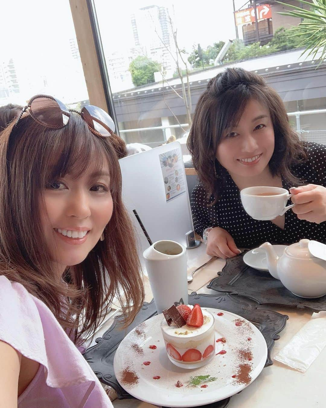 ikuさんのインスタグラム写真 - (ikuInstagram)「こんばんは♡ おつかれさま♡ ・ タグボート大正～☕️ 串カツ食べた後にまだポテトにさつまいも、ケーキ💓 ほんとよく食べるわ～高カロリーな物ばっかり🤣💓 ・ onepiece  #ZARA new✨ bag  #ZARA 😎  #Chanel shoes  #christianlouboutin  ・ ・ #タグボート大正#京都グルメ 大阪カフェ#大阪グルメ#カフェめぐり#夏ファッション#夏コーデ#日焼けやばい#osaka#osakajapan #gourmet#osakacafe #fashion」8月9日 18時15分 - cheriee515